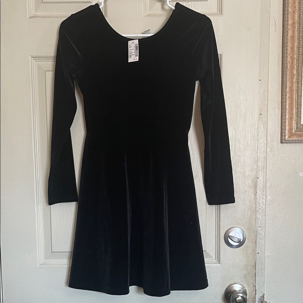 Children’s Place,  long sleeves velour dress NWT girls (12-14)